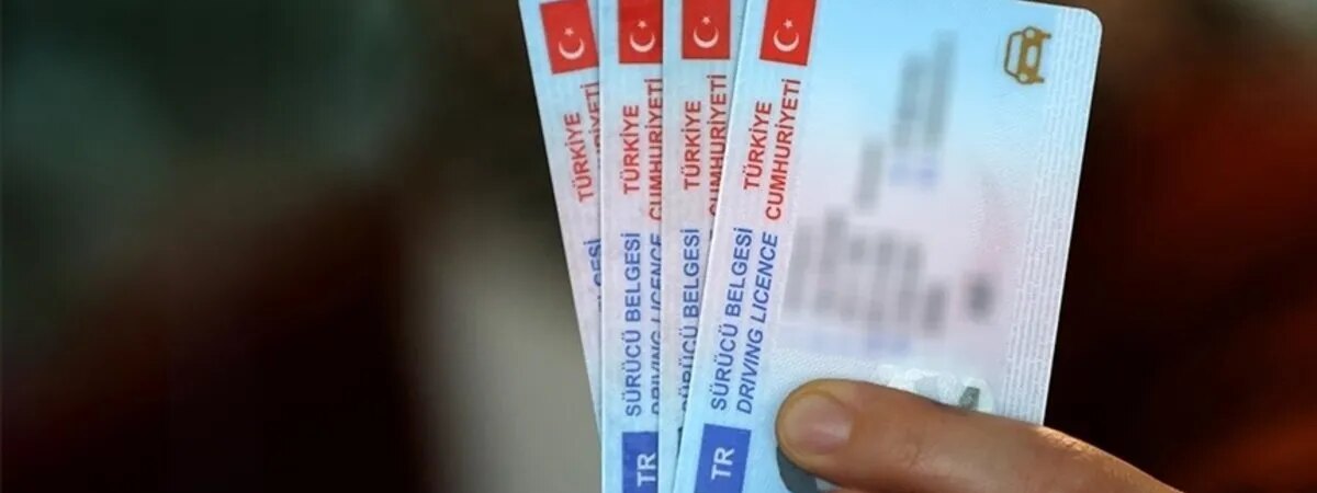 Ehliyet Sınıfları 2025: A, B, C, D Sınıfı Hangi Araçları Kapsıyor?