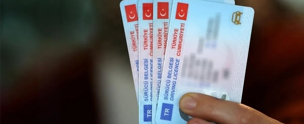 Ehliyet Sınıfları 2025: A, B, C, D Sınıfı Hangi Araçları Kapsıyor?